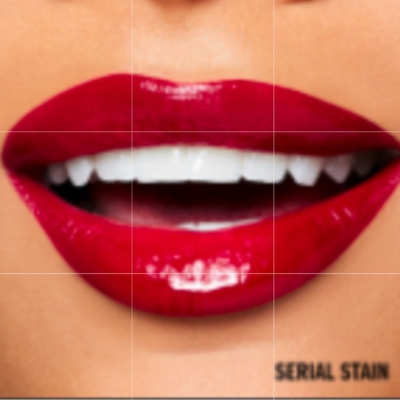 MAC *Serial Stain* Versicolour Varnish Cream Lip Stain .28 fl oz - Picture 2 of 9